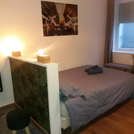 Apartamento Studio Avec Terrasse, Proche Tram